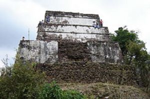 La increíble pirámide del Cerro del Tepozteco.