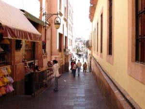 El famoso Callejón de la Bordadora